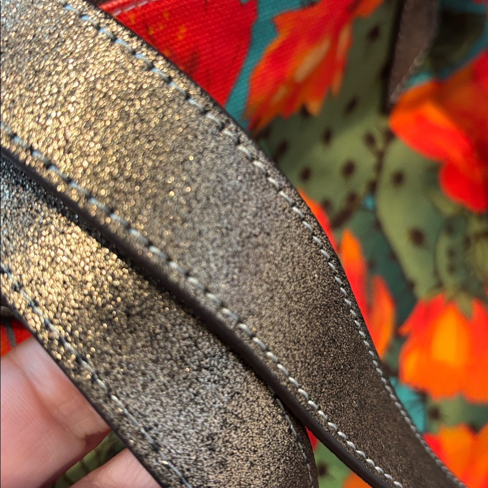 Ariat Cruiser Prickly Pear Print,Copper Metallic Genuine Leather straps,large - Picture 8 of 14
